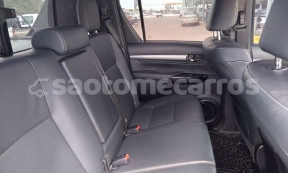 Acheter Occasion Voiture Toyota Hilux Bleu à Santo Antonio, Pague Acheter Occasion Voiture Toyota Hilux Bleu à Santo Antonio, Pague