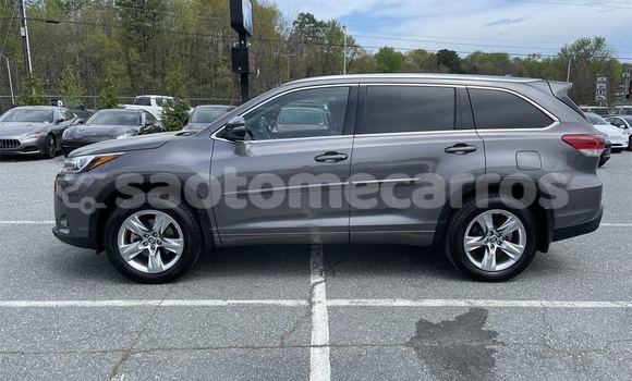 Comprar Usado Toyota Highlander Silver Carro em Neves em Lemba