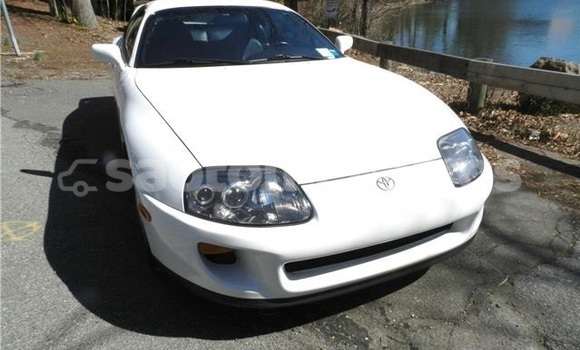 Comprar Usado Toyota Supra White Carro em Santo Antonio em Pague