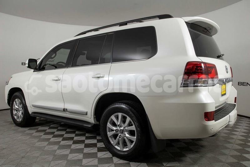 Big with watermark toyota land cruiser lobata santo amaro 98