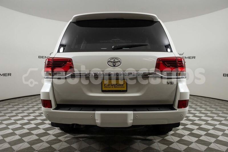 Big with watermark toyota land cruiser lobata santo amaro 98