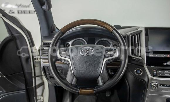 Comprar Importar Toyota Land Cruiser White Carro em Santo Amaro em Lobata Comprar Importar Toyota Land Cruiser White Carro em Santo Amaro em Lobata