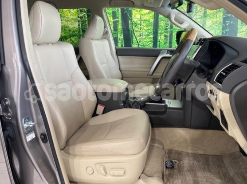 Big with watermark toyota land cruiser prado pague santo antonio 103