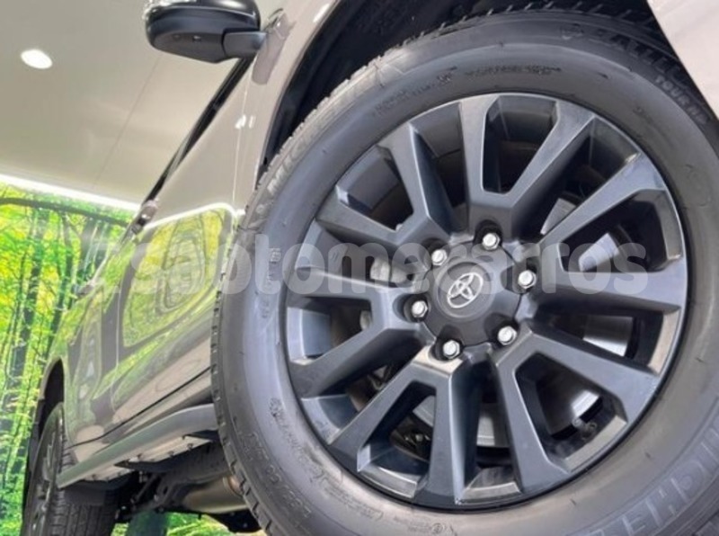 Big with watermark toyota land cruiser prado pague santo antonio 103
