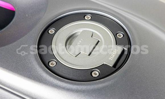 Comprar Usado Yamaha YZF Black Moto em Neves em Lemba Comprar Usado Yamaha YZF Black Moto em Neves em Lemba