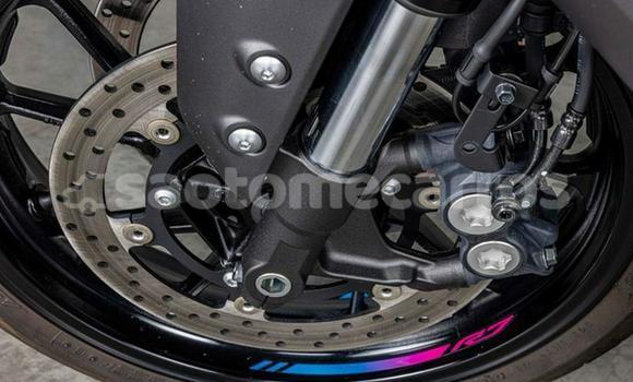 Comprar Usado Yamaha YZF Black Moto em Neves em Lemba Comprar Usado Yamaha YZF Black Moto em Neves em Lemba