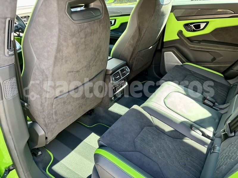 Big with watermark lamborghini urus cantagalo santana 105