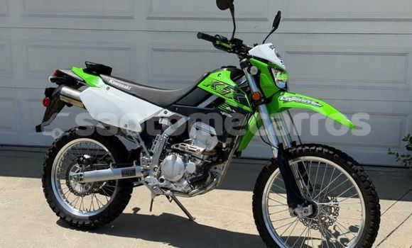 Comprar Usado Kawasaki KLX Green Moto em Santo Antonio em Pague