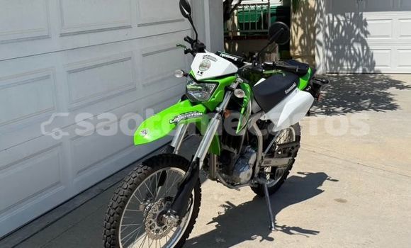 Buy Used Kawasaki KLX Green Bike in Santo Antonio in Pague Buy Used Kawasaki KLX Green Bike in Santo Antonio in Pague