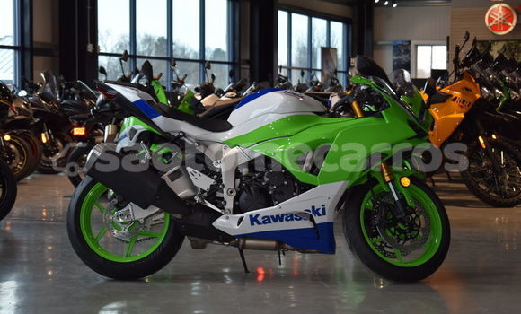 Buy New Yamaha TMAX Black Bike in Santo Amaro in Lobata Buy New Yamaha TMAX Black Bike in Santo Amaro in Lobata